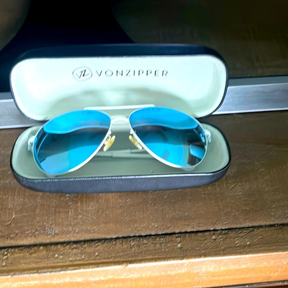 Von Zipper Wingding aviators - Picture 1 of 3